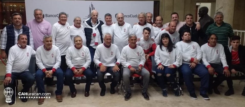Con Menotti a la cabeza, los campeones del 73 tuvieron su reconocimiento.